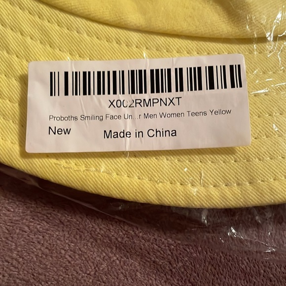 Yellow cotton adjustable bucket hat with a smiley face NIB - Picture 4 of 6